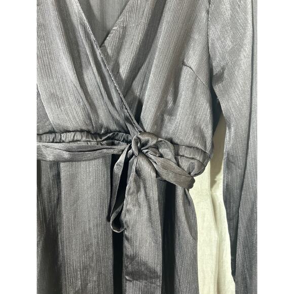 Torrid Babydoll Top 1 1X Gray Crepe Satin Belted Peplum Long Sleeve - Picture 3 of 9